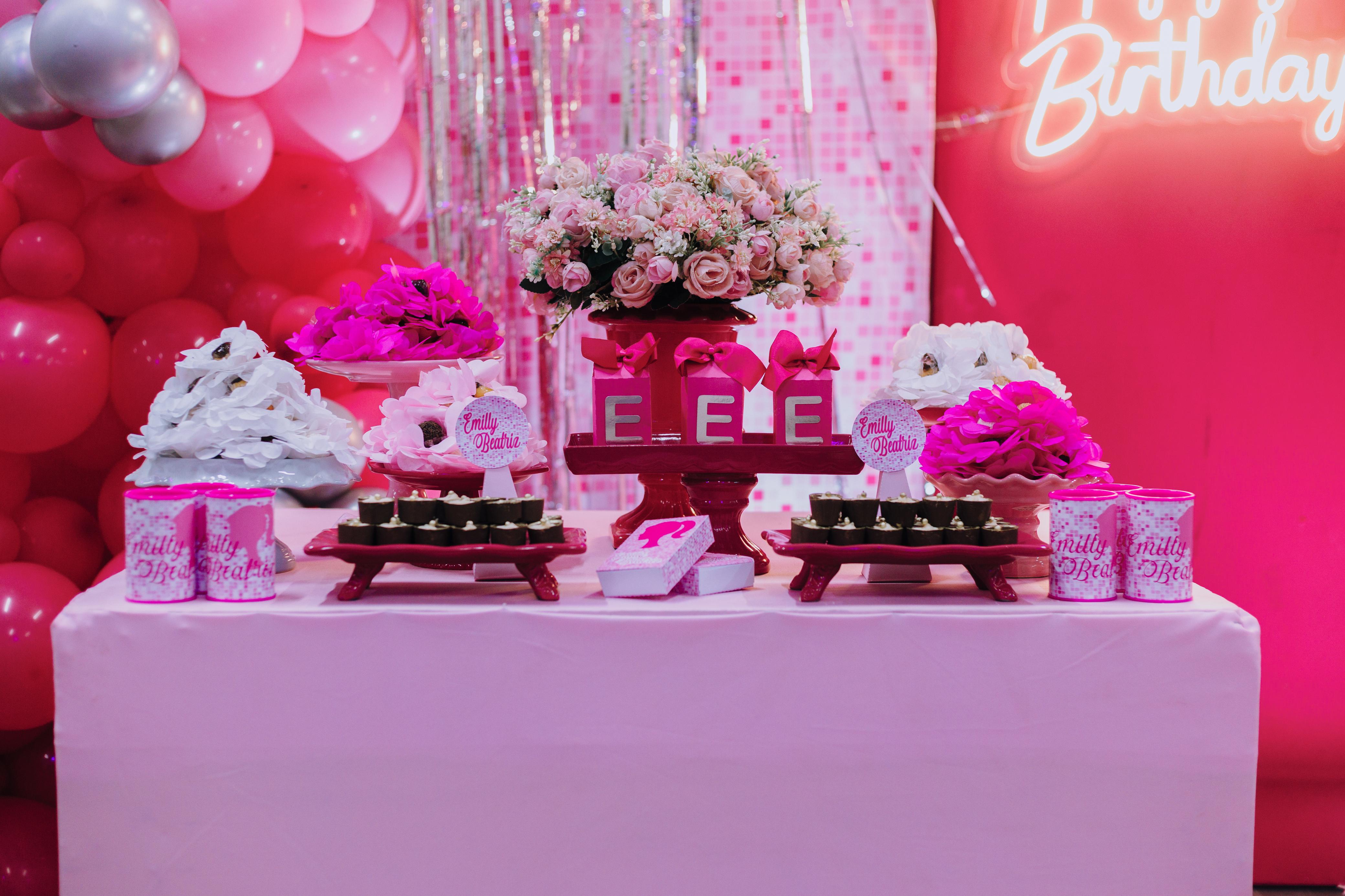 Docinhos tradicionais de aniversário Neia Doces